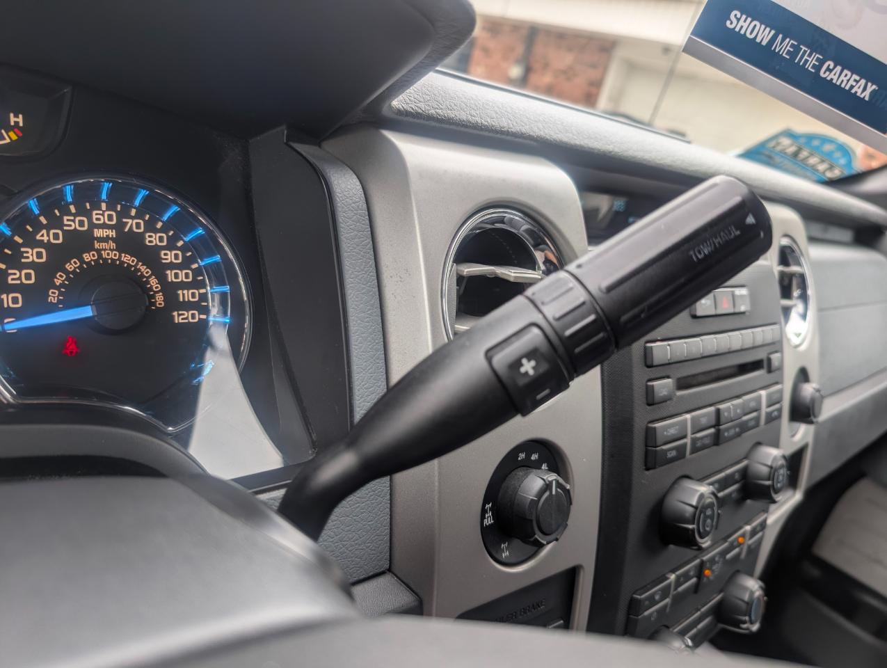 Ford F-150 XLT SuperCrew 4WD 2012