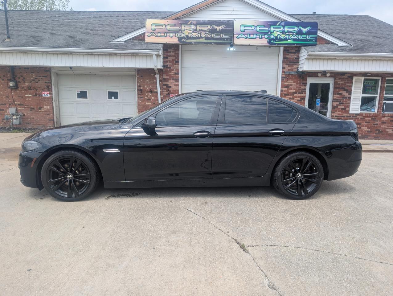 BMW 5-Series 528i xDrive 2016