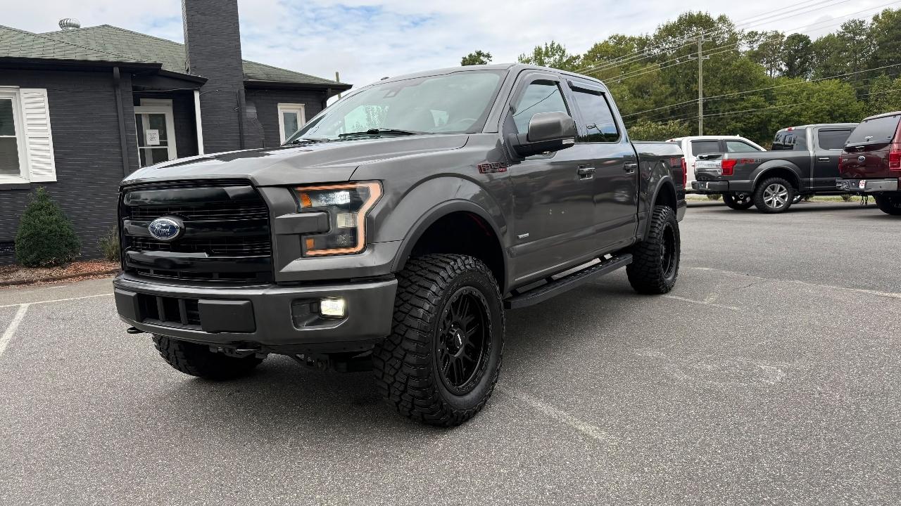 Ford F-150 Lariat SuperCrew Short Bed 4WD 2017
