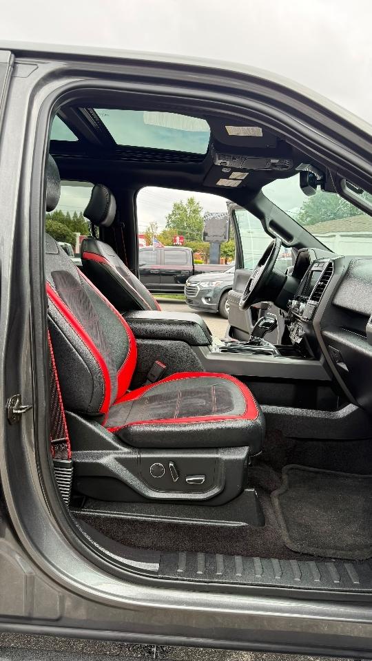Ford F-150 Lariat SuperCrew Short Bed 4WD 2017