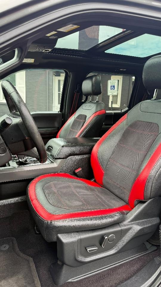 Ford F-150 Lariat SuperCrew Short Bed 4WD 2017