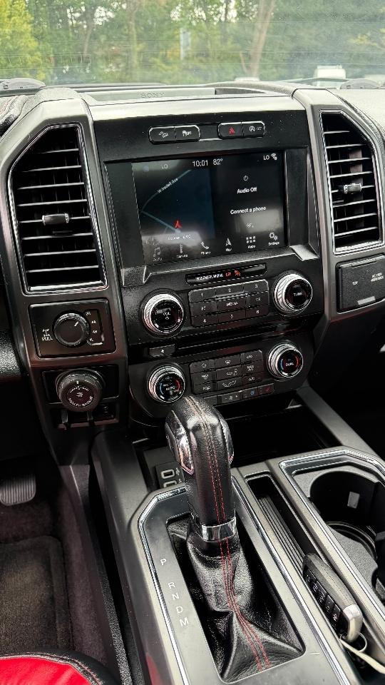 Ford F-150 Lariat SuperCrew Short Bed 4WD 2017