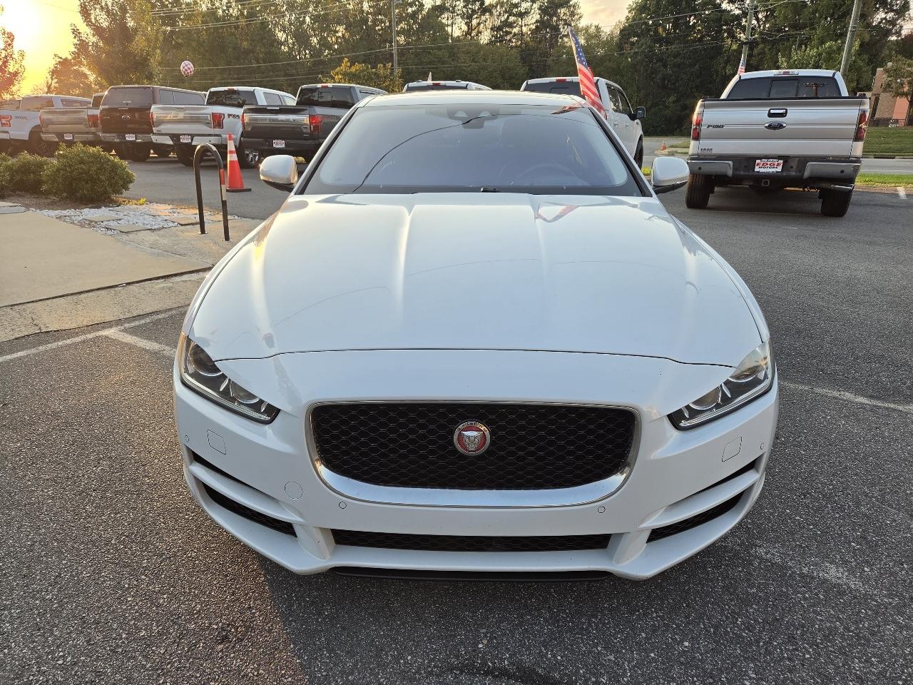 Jaguar XE 35t First Edition 2017