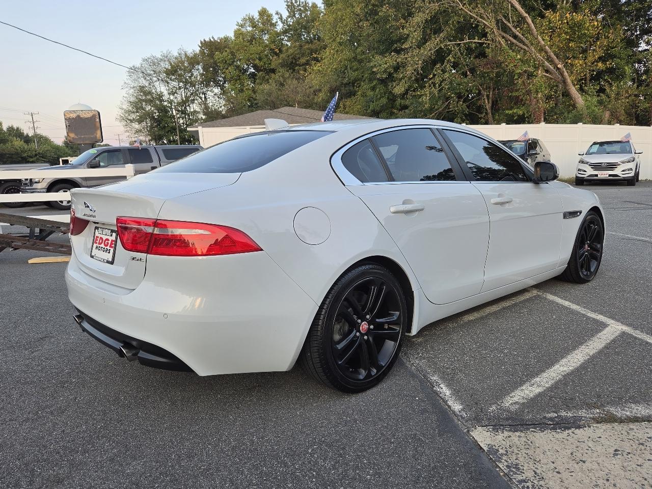 Jaguar XE 35t First Edition 2017