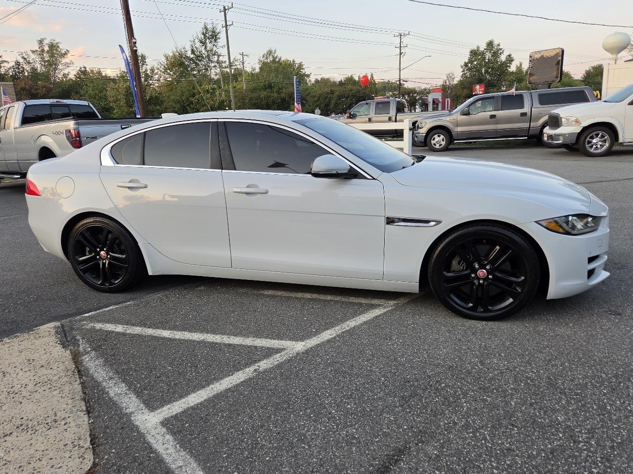 Jaguar XE 35t First Edition 2017