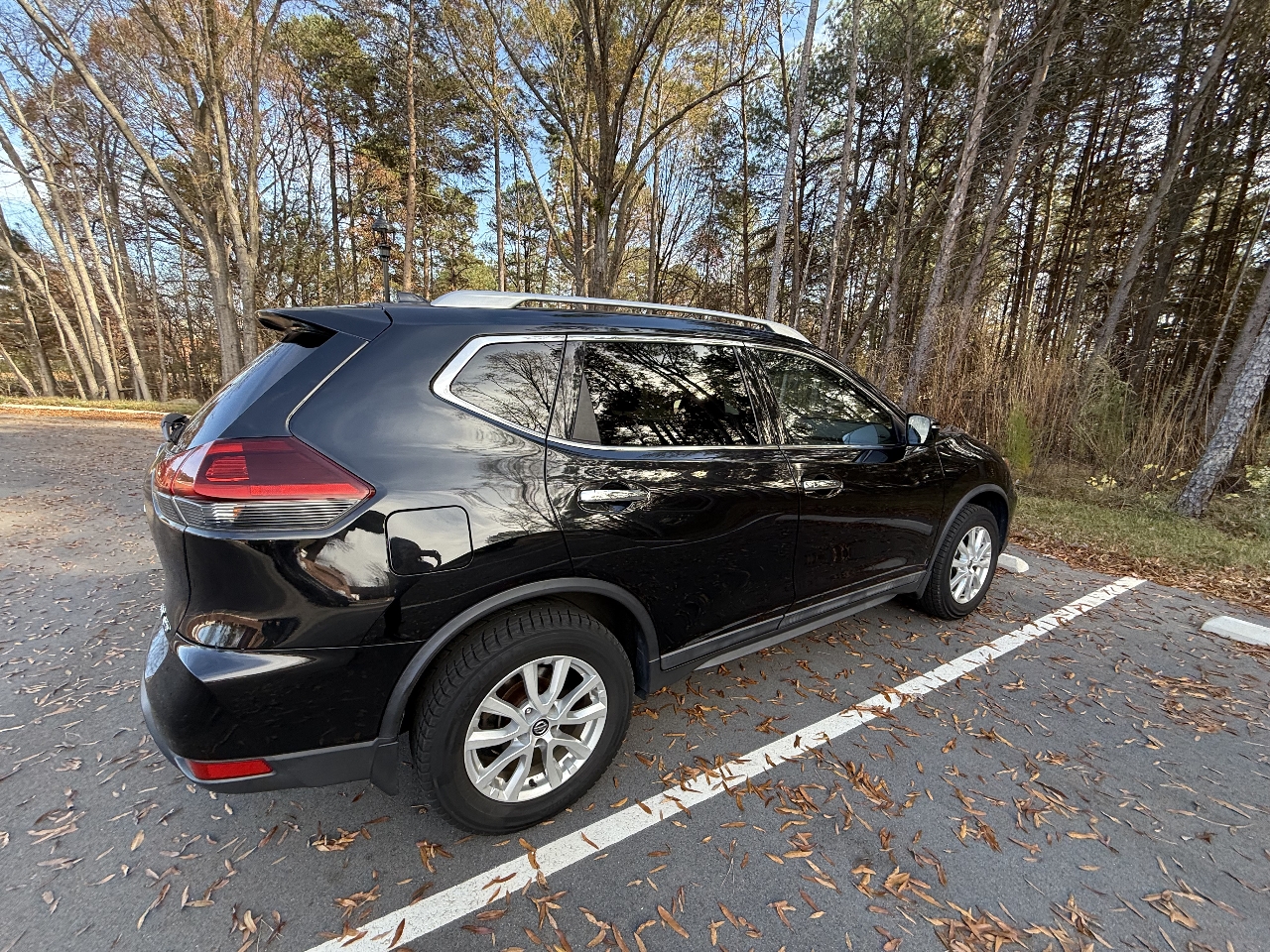 2018 Nissan Rogue SV AWD photo 4