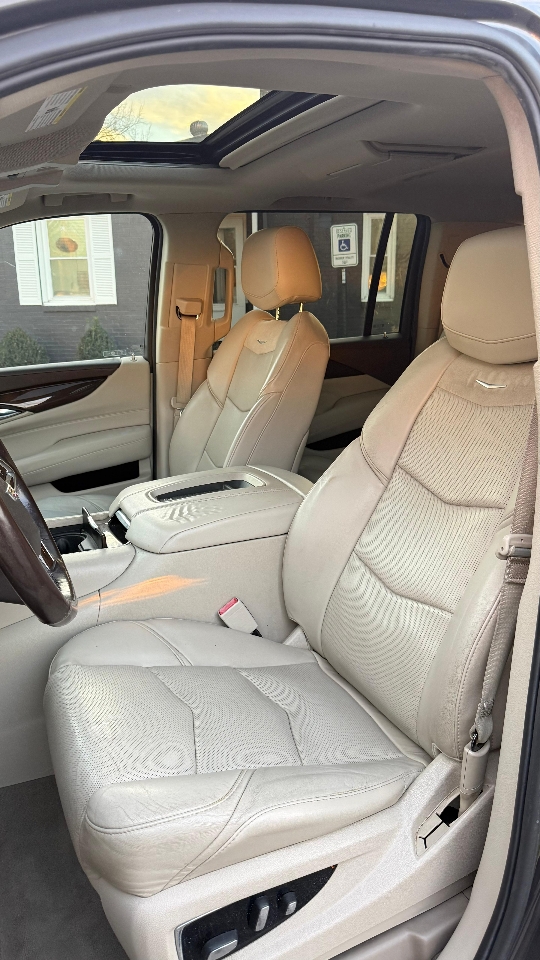Cadillac Escalade ESV 2WD Premium 2017