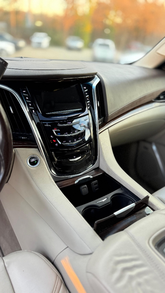 Cadillac Escalade ESV 2WD Premium 2017