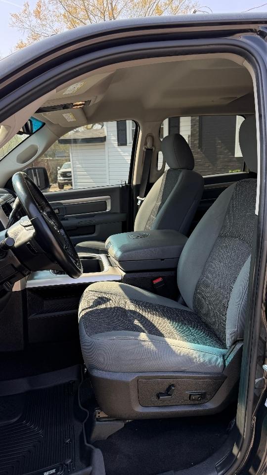 RAM 2500 SLT Crew Cab SWB 4WD 2016