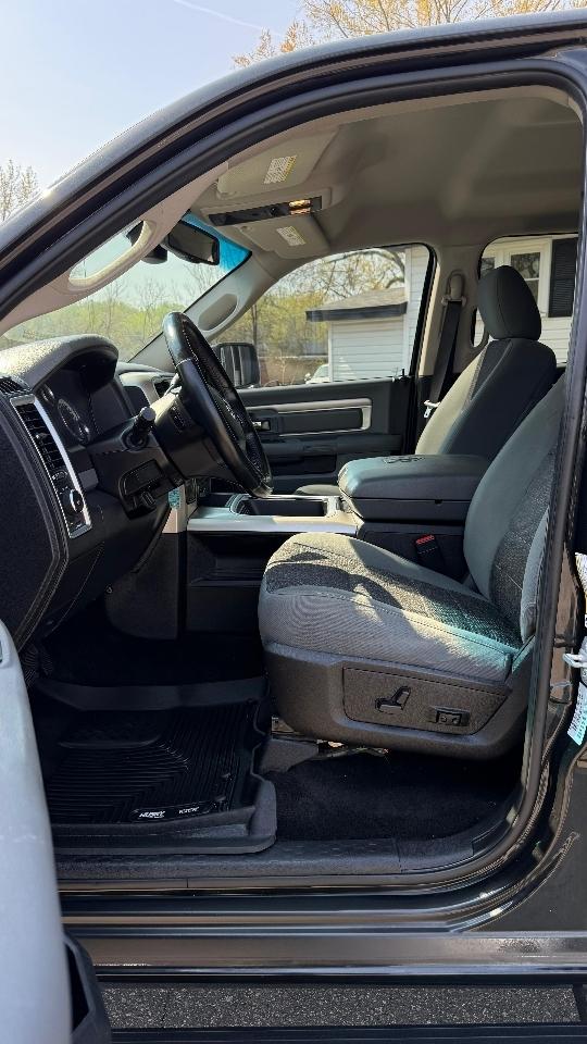 RAM 2500 SLT Crew Cab SWB 4WD 2016