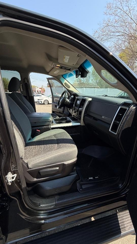 RAM 2500 SLT Crew Cab SWB 4WD 2016