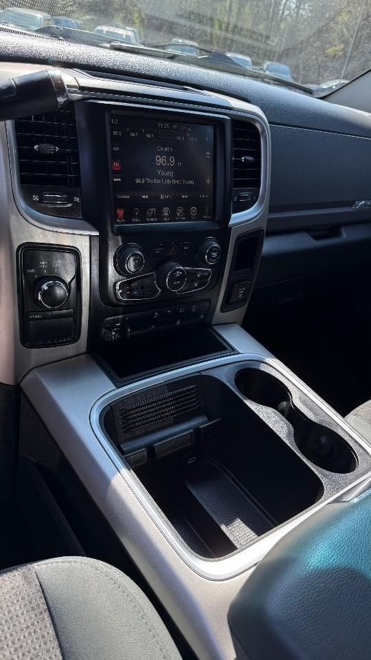 RAM 2500 SLT Crew Cab SWB 4WD 2016