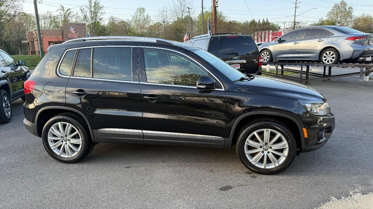 Volkswagen Tiguan SE 2016