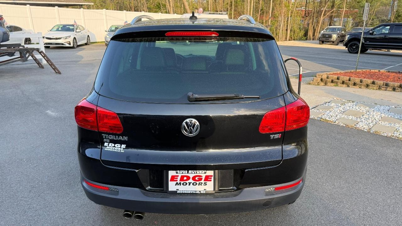 Volkswagen Tiguan SE 2016