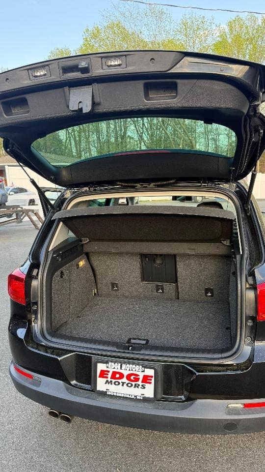 Volkswagen Tiguan SE 2016