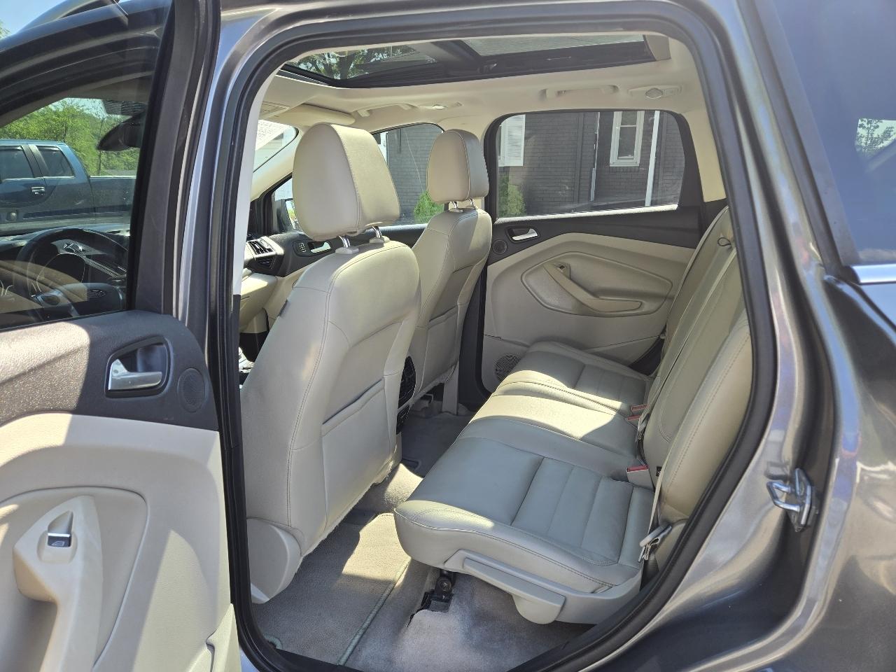 Ford Escape Titanium 4WD 2014