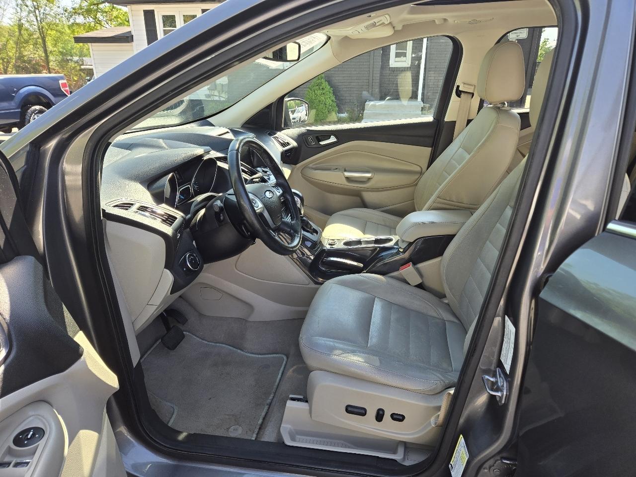 Ford Escape Titanium 4WD 2014