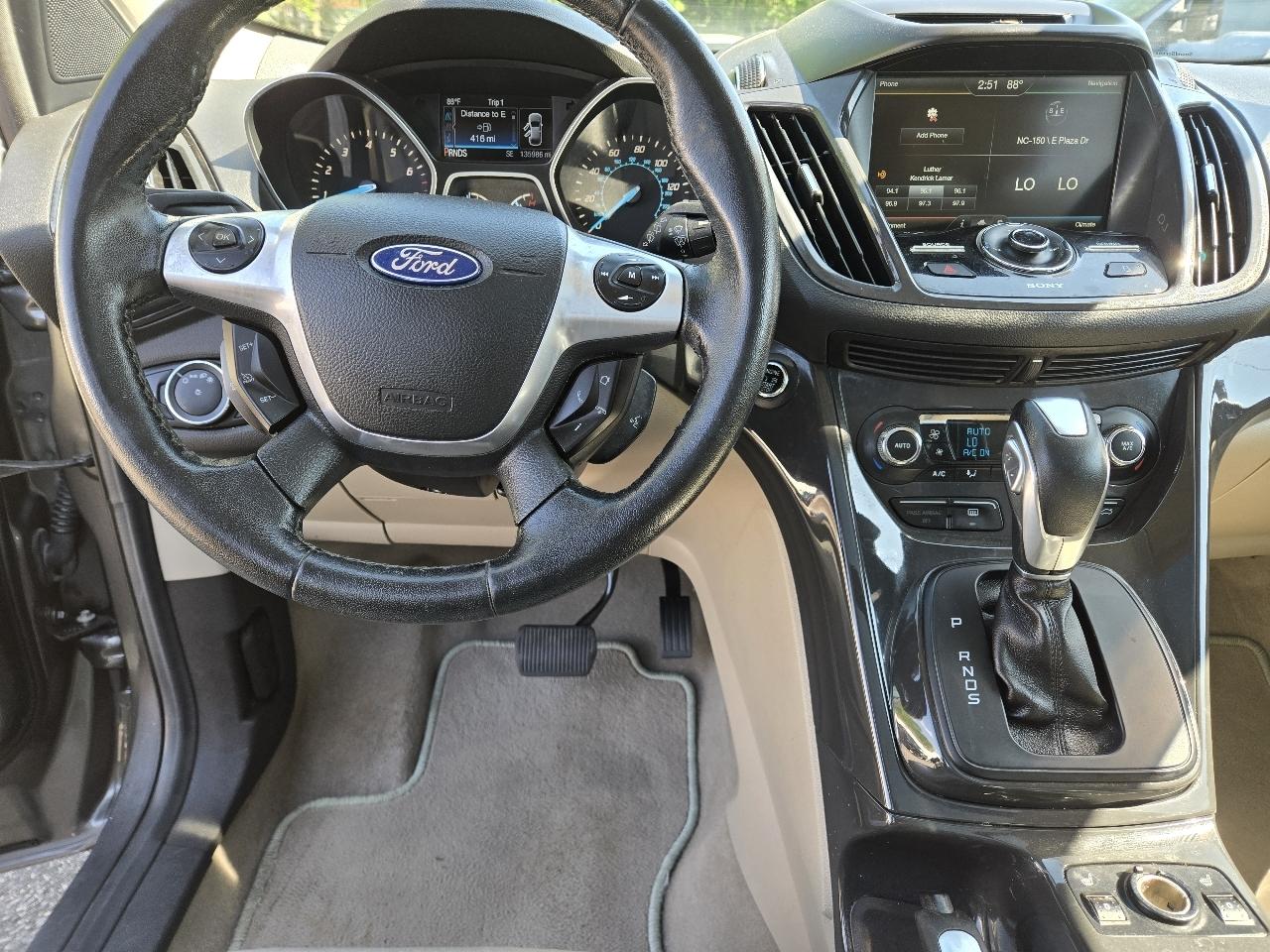 Ford Escape Titanium 4WD 2014