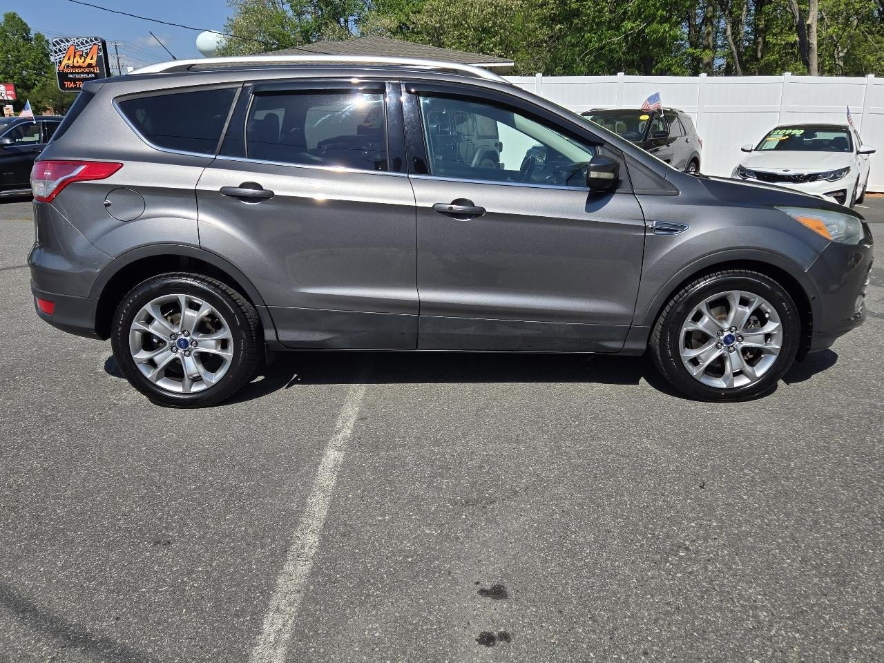 Ford Escape Titanium 4WD 2014