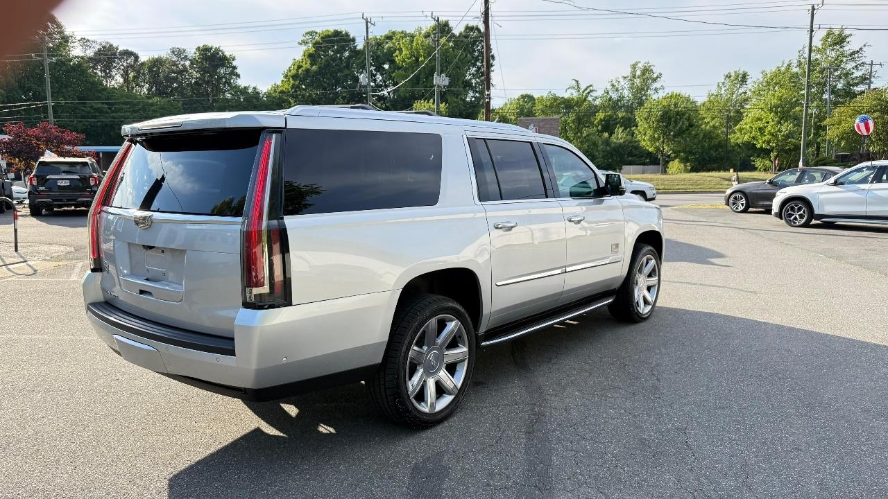 Cadillac Escalade ESV Luxury 4WD 2017