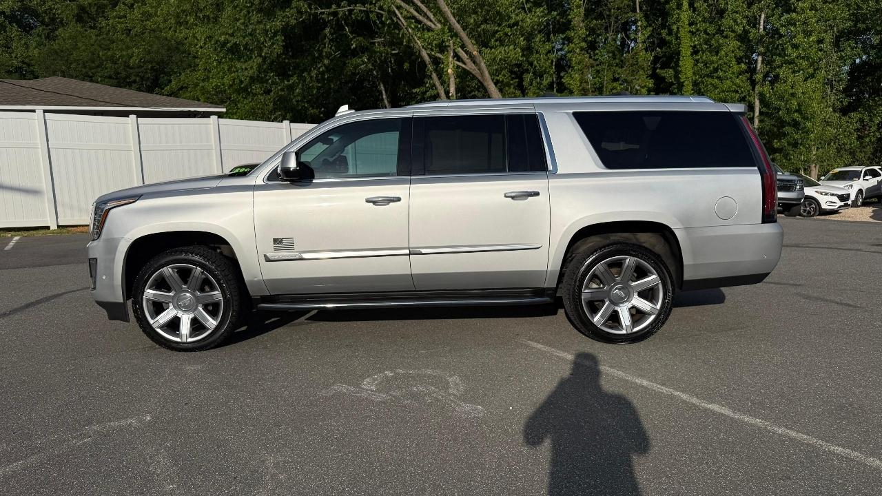 Cadillac Escalade ESV Luxury 4WD 2017