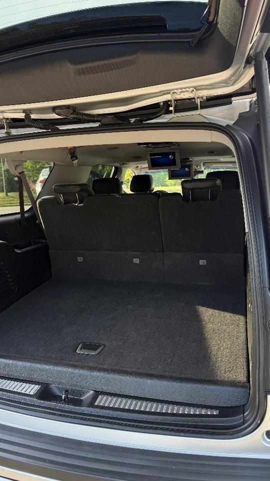 Cadillac Escalade ESV Luxury 4WD 2017