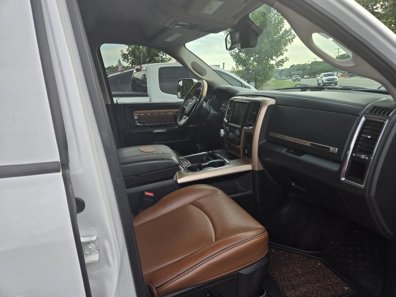 RAM 1500 Longhorn Crew Cab SWB 2WD 2016