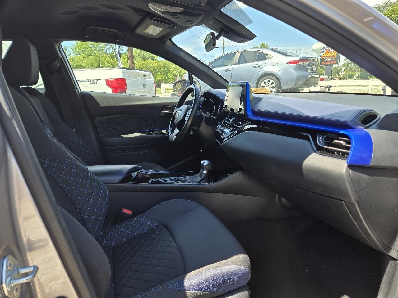 Toyota C-HR XLE 2020