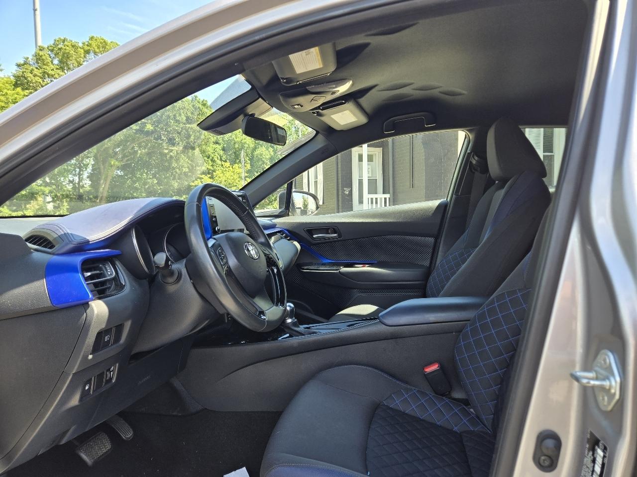 Toyota C-HR XLE 2020