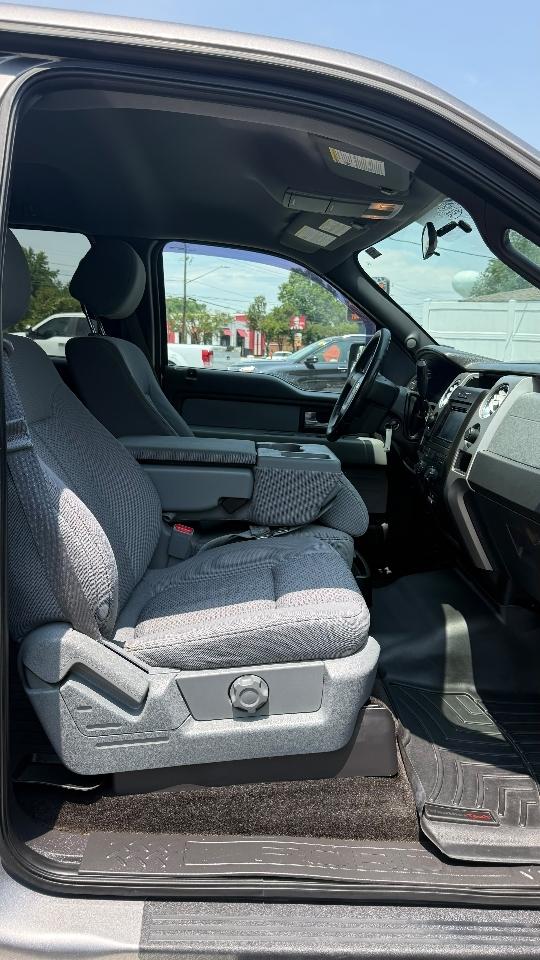 Ford F-150 4WD SuperCrew 145" XLT 2014