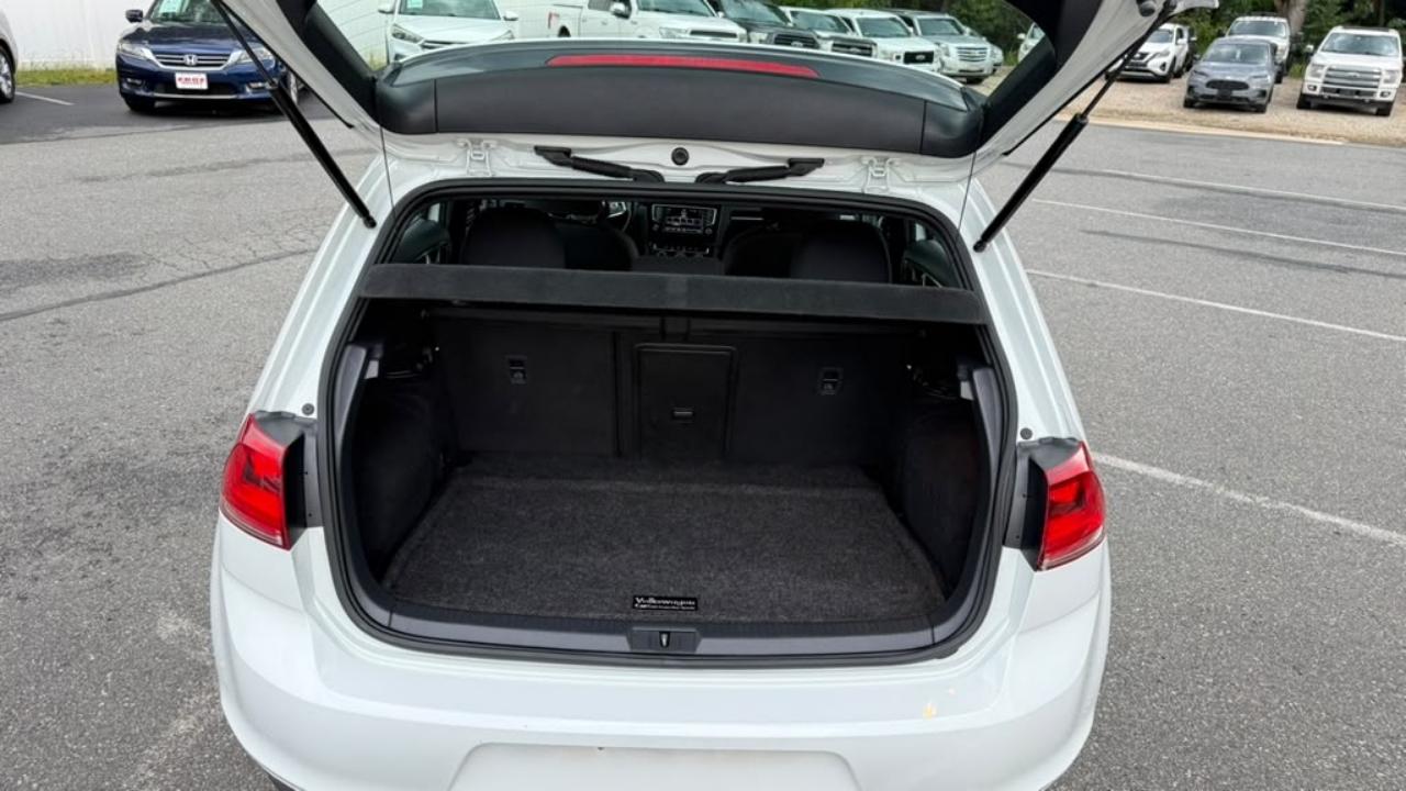 Volkswagen Golf GTI S 6A 4-Door 2017