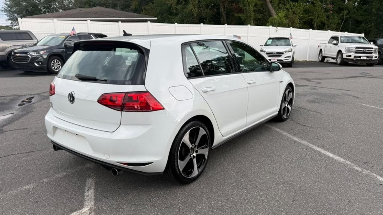 Volkswagen Golf GTI S 6A 4-Door 2017