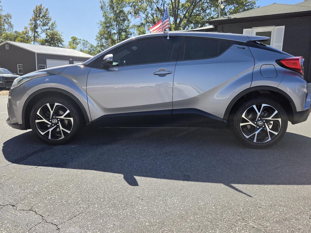 Toyota C-HR XLE 2020