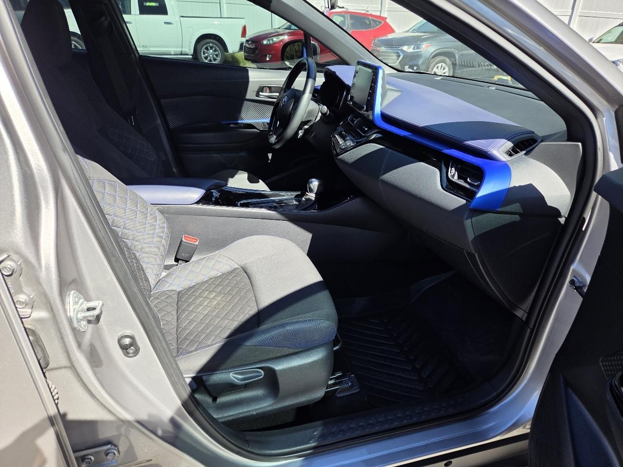 Toyota C-HR XLE 2020