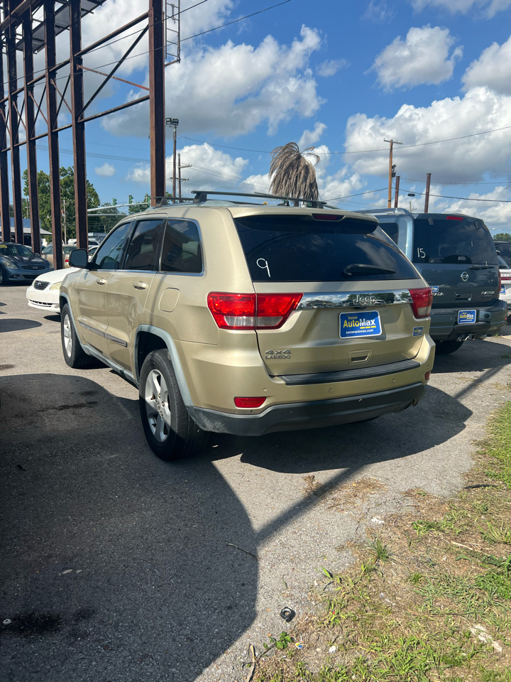 Jeep Grand Cherokee Laredo 4WD 2011