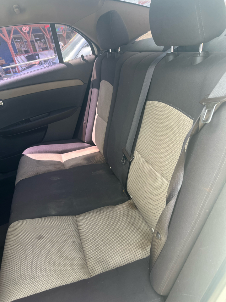 Chevrolet Malibu 1LT 2012