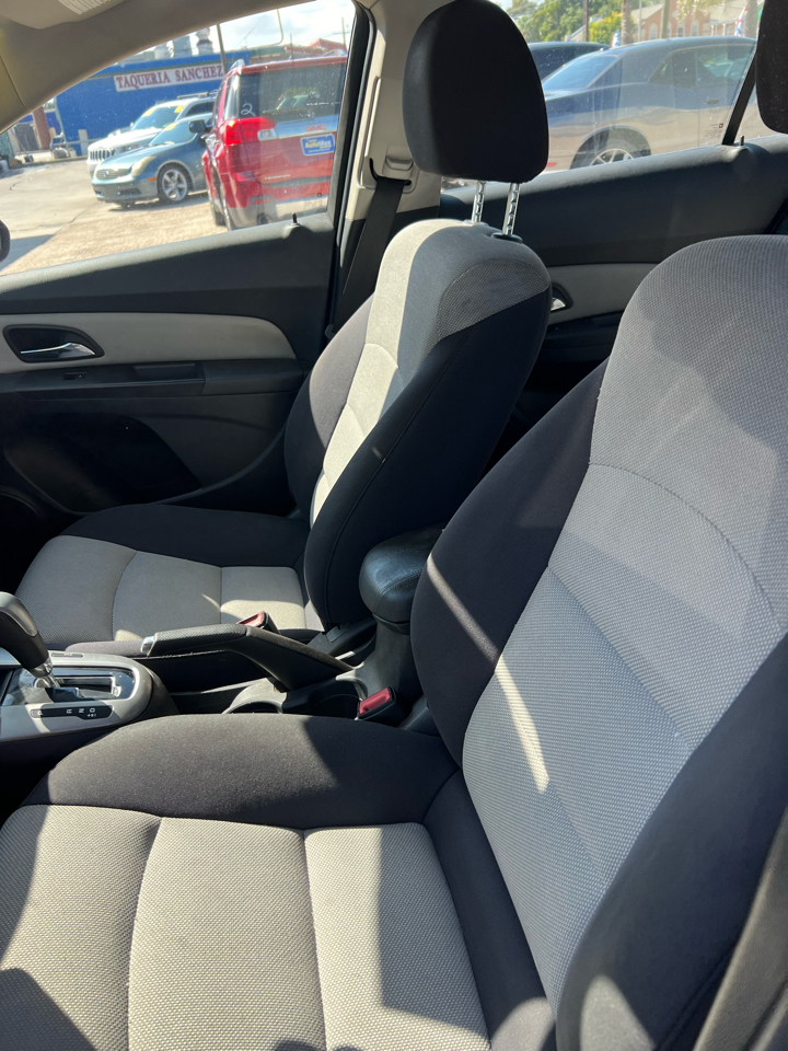 Chevrolet Cruze LS Auto 2014