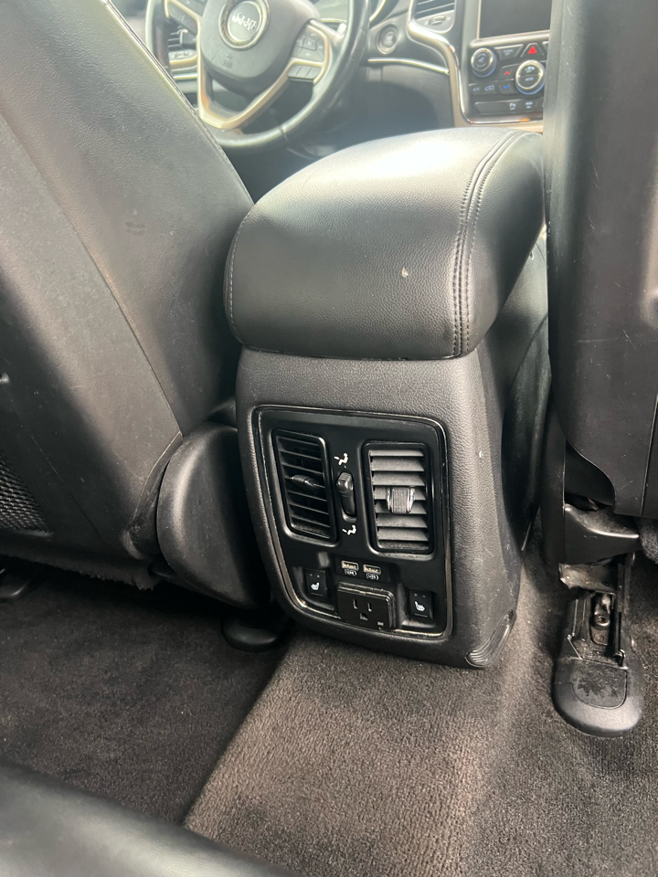 Jeep Grand Cherokee Limited 2WD 2015