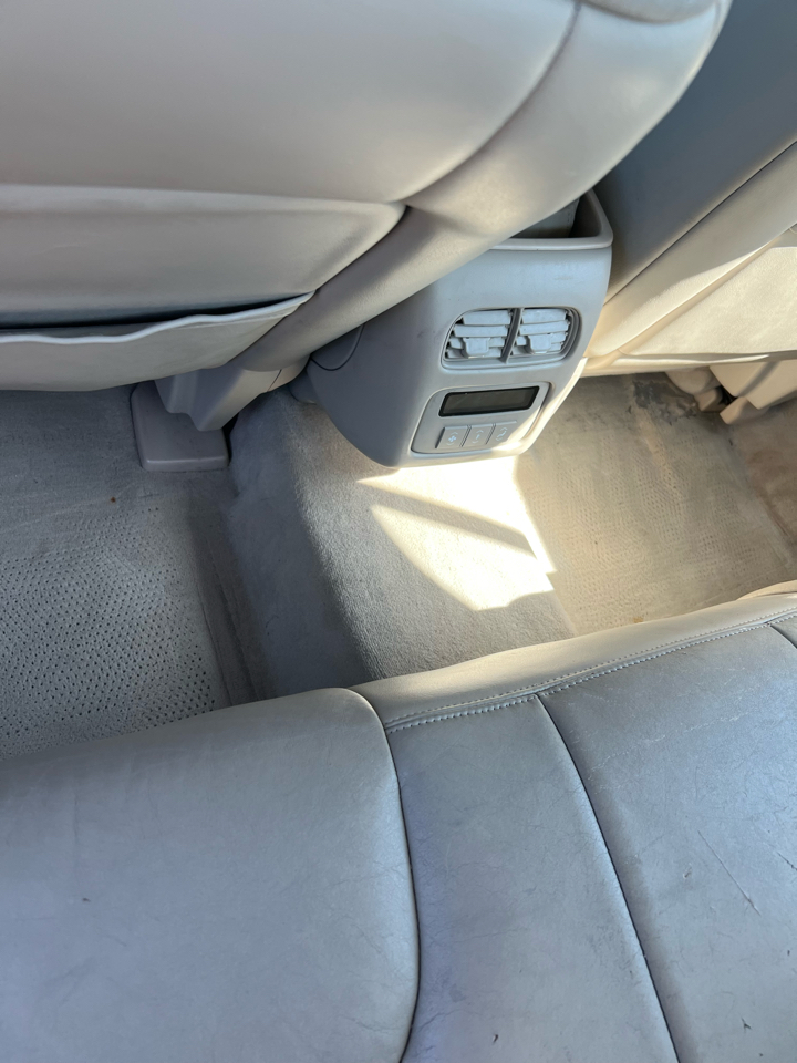 Cadillac DTS Sedan 2006