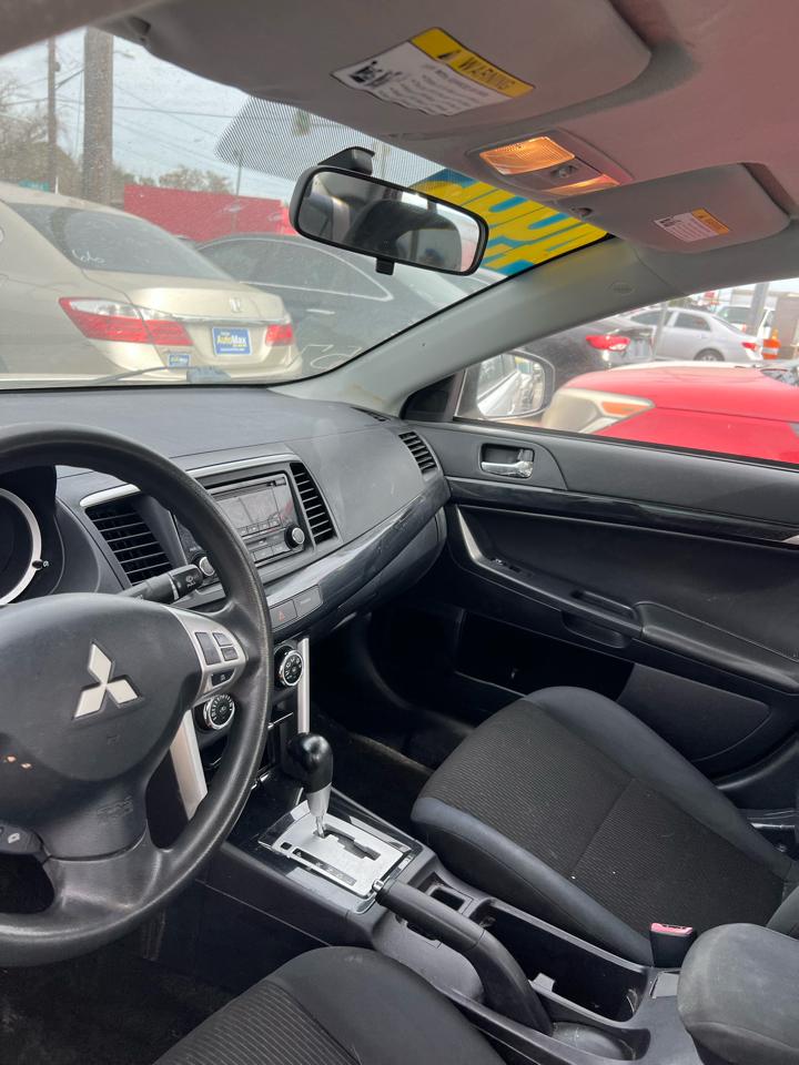 Mitsubishi Lancer ES 5M 2016