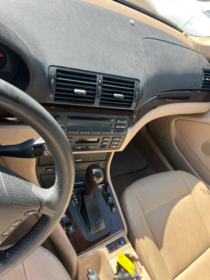 BMW 3-Series 325i Sedan 2005