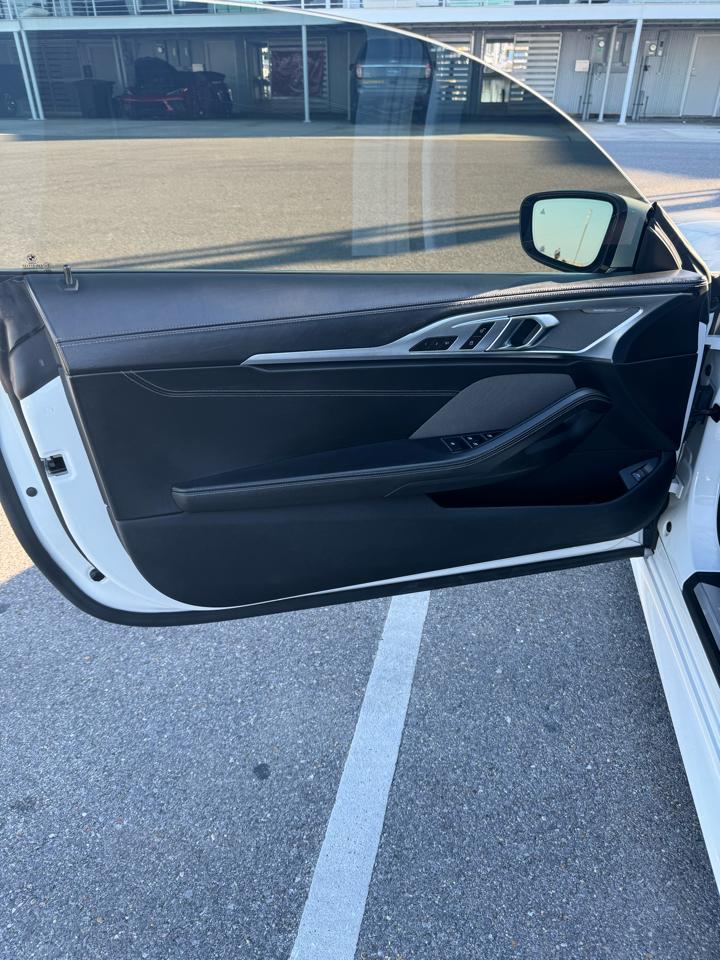 BMW 8-Series M850i xDrive Convertible 2021