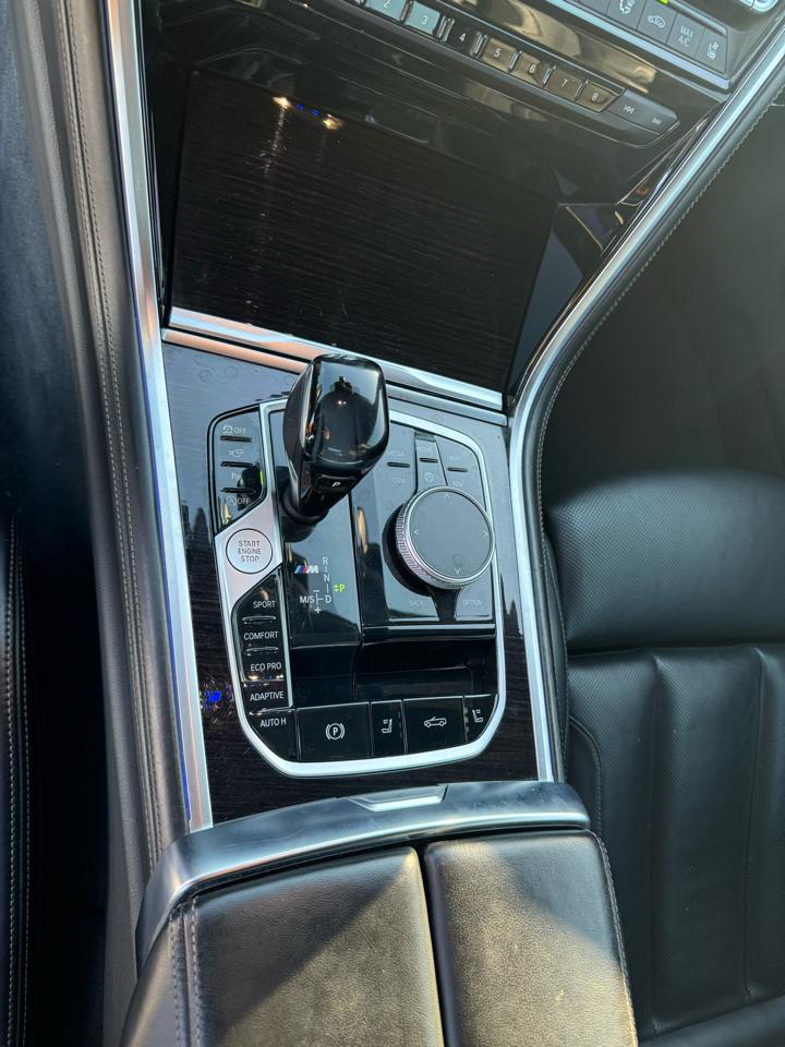 BMW 8-Series M850i xDrive Convertible 2021