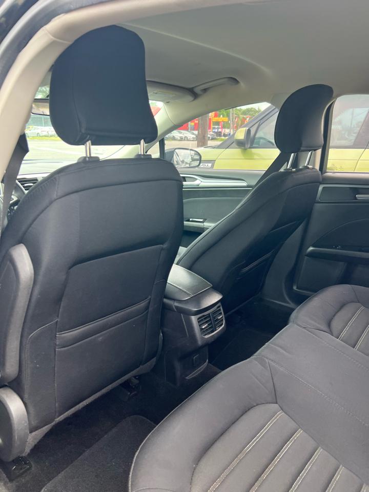 Ford Fusion SE 2015