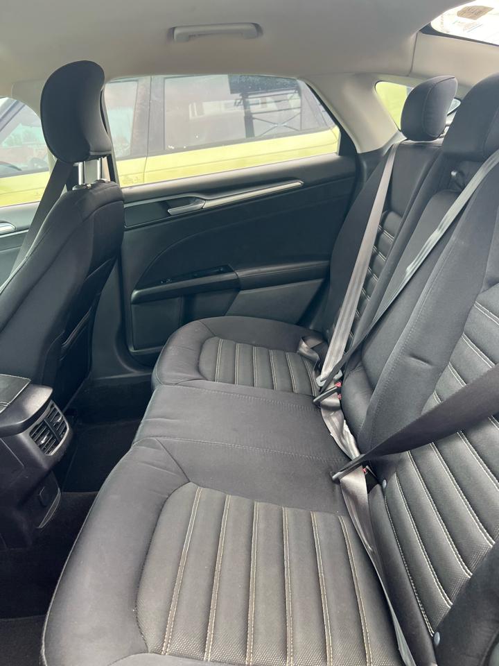 Ford Fusion SE 2015