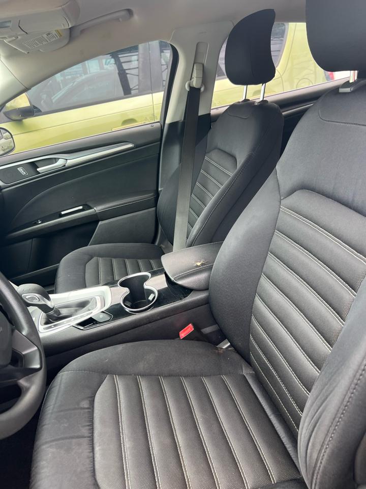 Ford Fusion SE 2015