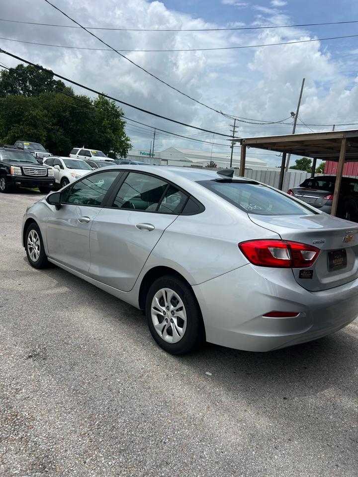Chevrolet Cruze LS Auto 2019