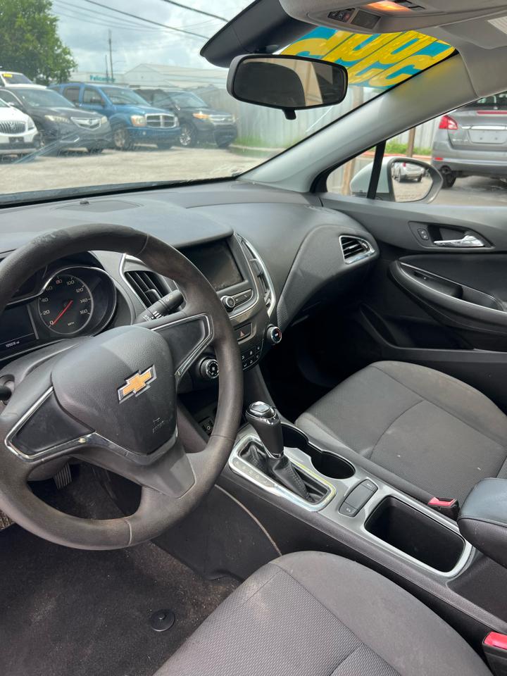 Chevrolet Cruze LS Auto 2019