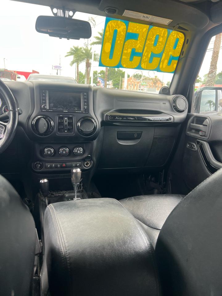 Jeep Wrangler Unlimited Sahara 4WD 2014