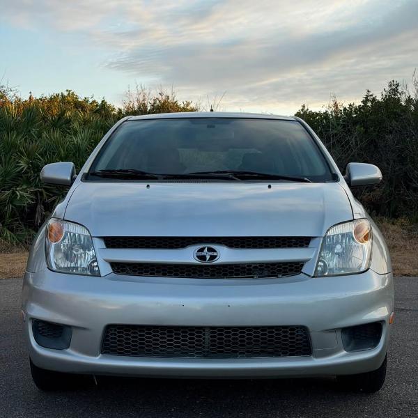 Scion xA Hatchback 2006